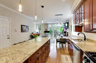 1523 W Thomas St, Chicago, IL 60642 - Photo 9