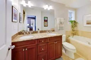 1523 W Thomas St, Chicago, IL 60642 - Photo 13
