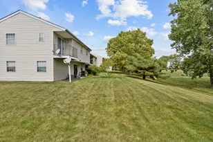 106 Gant Cir, Streamwood, IL 60107 - Photo 17
