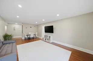 9331 Landings Ln, Des Plaines, IL 60016 - Photo 7