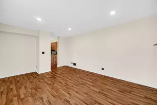 9 Redwood Ct, Streamwood, IL 60107 - Photo 13