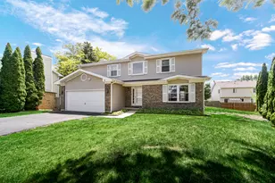 9 Redwood Ct, Streamwood, IL 60107 - Photo 3