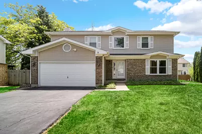 9 Redwood Court, Streamwood, IL 60107 - Photo 1