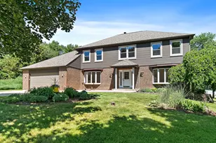 1439 Blackhawk Dr, Schaumburg, IL 60193 - Photo 1