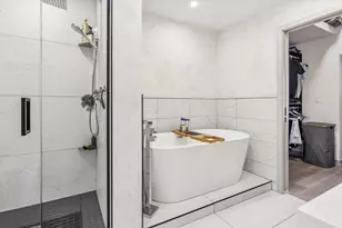 740 W Fulton St, Chicago, IL 60661 - Photo 15