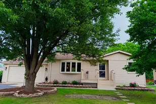 5640 W 84th St, Burbank, IL 60459 - Photo 1