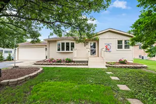 5640 W 84th St, Burbank, IL 60459 - Photo 1