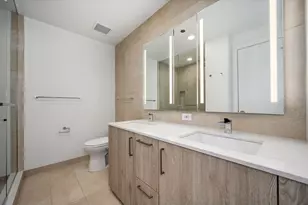 211 N Harbor Dr, Chicago, IL 60601 - Photo 27