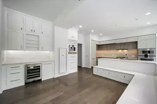 211 N Harbor Dr, Chicago, IL 60601 - Photo 3