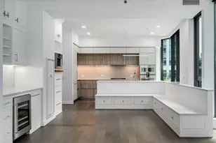 211 N Harbor Dr, Chicago, IL 60601 - Photo 5