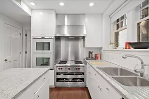 219 E Lake Shore Dr, Chicago, IL 60611 - Photo 13