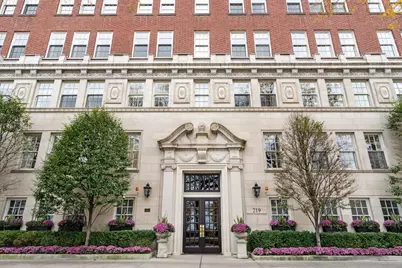 219 E Lake Shore Drive #6D, Chicago, IL 60611 - Photo 1