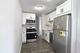 1375 Rebecca Dr, Hoffman Estates, IL 60194 - Photo 5