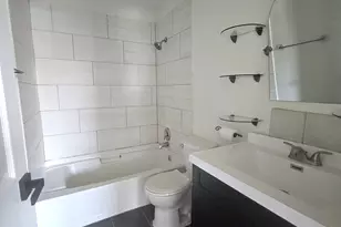 1375 Rebecca Dr, Hoffman Estates, IL 60194 - Photo 19