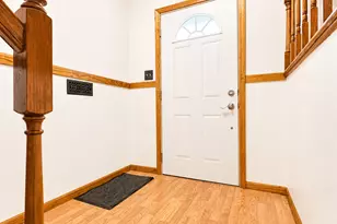 9140 162nd St, Orland Hills, IL 60487 - Photo 5