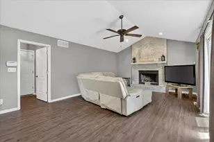3296 N Trainer Rd, Rockford, IL 61114 - Photo 3