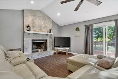 3296 N Trainer Road, Rockford, IL 61114 - Photo 5