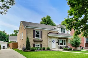 836 S Ashland Ave, La Grange, IL 60525 - Photo 3