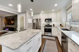 836 S Ashland Ave, La Grange, IL 60525 - Photo 13