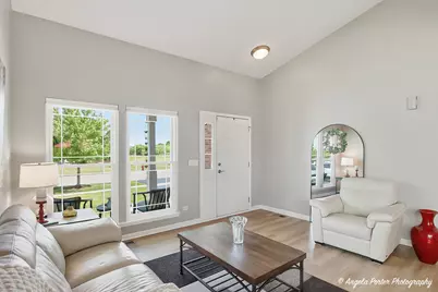 31375 N Pineview Boulevard, Lakemoor, IL 60051 - Photo 5