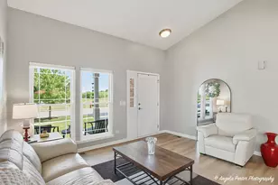 31375 N Pineview Blvd, Lakemoor, IL 60051 - Photo 5