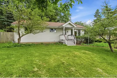 697 N Ohio Street, Aurora, IL 60505 - Photo 1