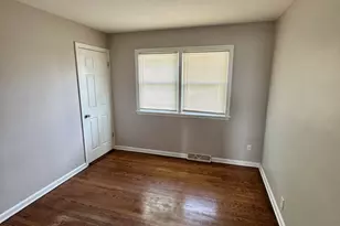 461 Clyde Ave, Calumet City, IL 60409 - Photo 7