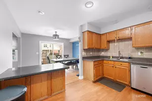 81 Kingsport Dr, South Elgin, IL 60177 - Photo 13