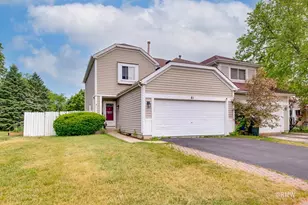 81 Kingsport Dr, South Elgin, IL 60177 - Photo 1
