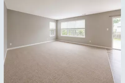 190 Norfolk Lane, Pingree Grove, IL 60140 - Photo 5