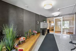 5214 Galitz St, Skokie, IL 60077 - Photo 27