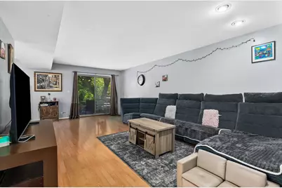 5214 Galitz Street #205, Skokie, IL 60077 - Photo 3