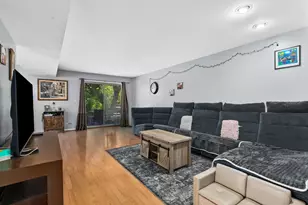 5214 Galitz St, Skokie, IL 60077 - Photo 3