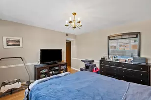 5214 Galitz St, Skokie, IL 60077 - Photo 17