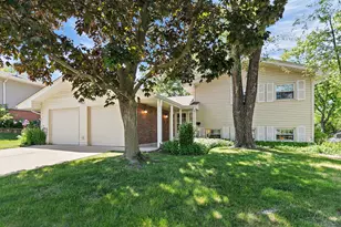 1150 Glen Ln, Hoffman Estates, IL 60169 - Photo 1