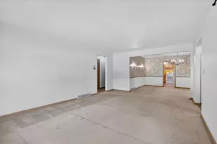 3104 Pioneer Dr, Rockford, IL 61107 - Photo 9