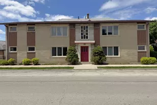 7601 W 61 Pl W, Summit, IL 60501 - Photo 1