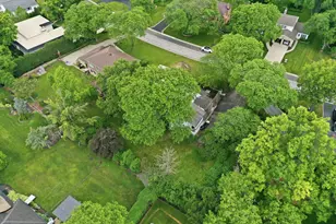 130 Surrey Ln, Burr Ridge, IL 60527 - Photo 49