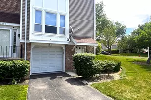 1863 Williamsburg Dr, Hoffman Estates, IL 60169 - Photo 1