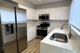1863 Williamsburg Dr, Hoffman Estates, IL 60169 - Photo 5