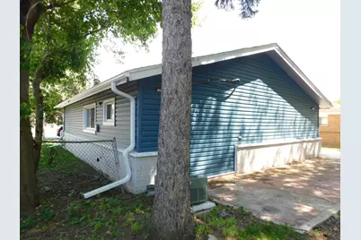 1368 Balmoral Avenue, Calumet City, IL 60409 - Photo 7