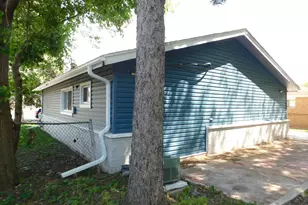 1368 Balmoral Ave, Calumet City, IL 60409 - Photo 7