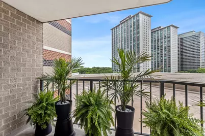 3660 N Lake Shore Drive #507, Chicago, IL 60613 - Photo 13