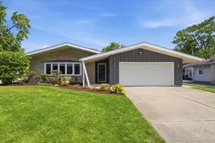 1002 Holly Ct, Lockport, IL 60441 - Photo 1