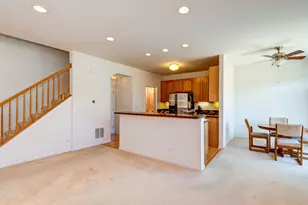 1916 Cobblestone Dr, Carpentersville, IL 60110 - Photo 7