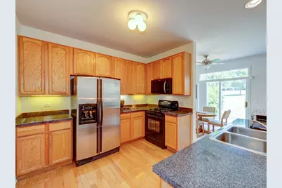 1916 Cobblestone Drive, Carpentersville, IL 60110 - Photo 3