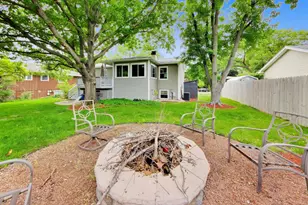 2167 Midhurst Rd, Downers Grove, IL 60516 - Photo 35