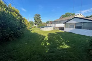 5620 W 83rd St, Burbank, IL 60459 - Photo 3