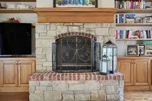 1301 English Oak Dr, Champaign, IL 61822 - Photo 11