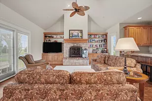 1301 English Oak Dr, Champaign, IL 61822 - Photo 9